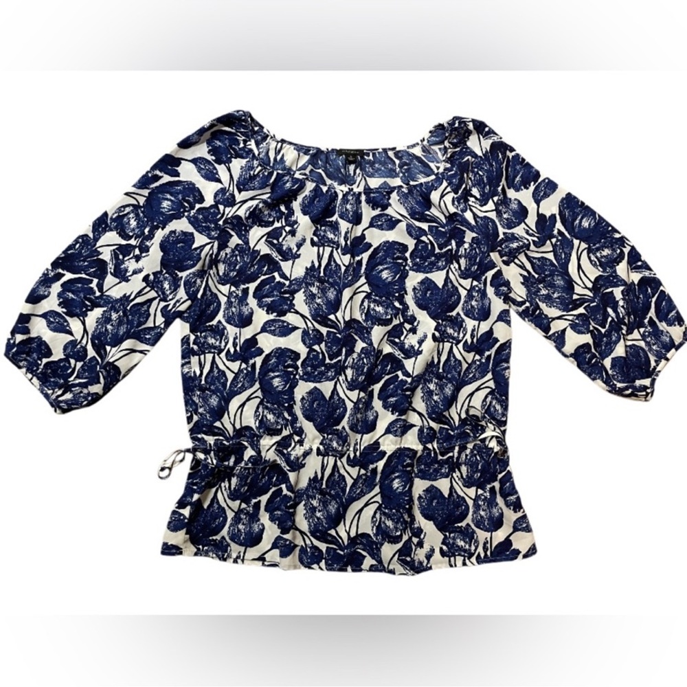 Blue  FLORAL BLOUSE BY ANN TAYLOR
size Small